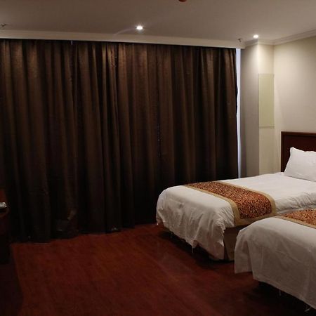 Greentree Inn Wuxi Huishan District Yangshan Town Jiayang Life Plaza Business Hotel Jiaxing Eksteriør billede
